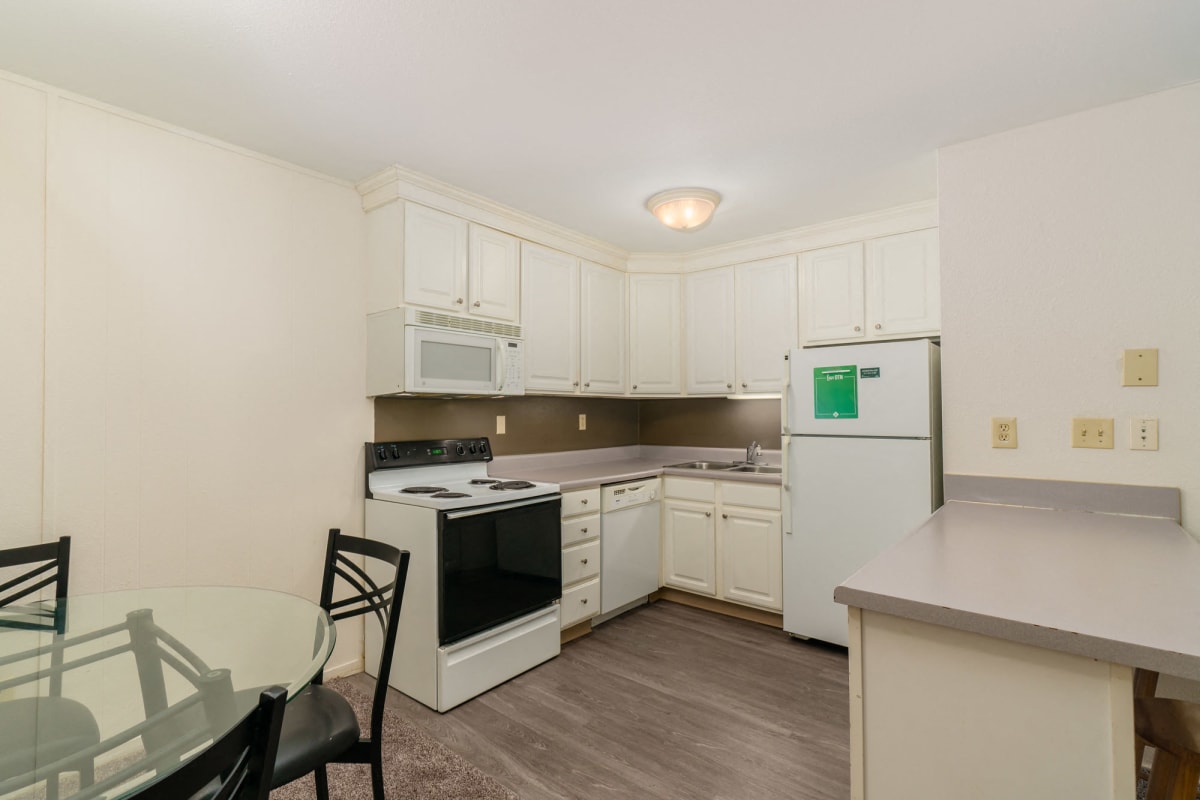 Photos and Video of Haslett Arms Apartments in East Lansing, MI